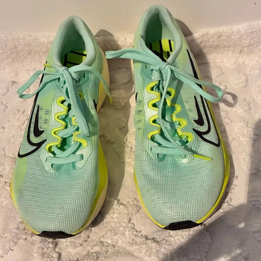 Nike Zoom Fly 5 Ghost Green Yellow Running Sneakers Women's Size 7.5